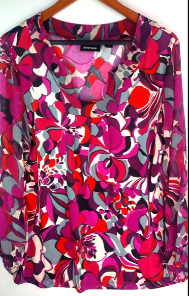 Avenue Tops - Avenue Purple Red Gray Mod Flower Top 20 Plus
